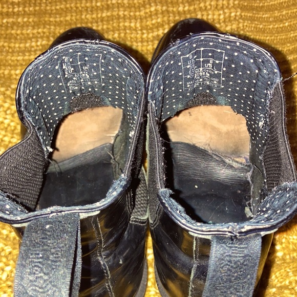 EUC Doc Martens Black Flora Chelsea Boots - Picture 6 of 6